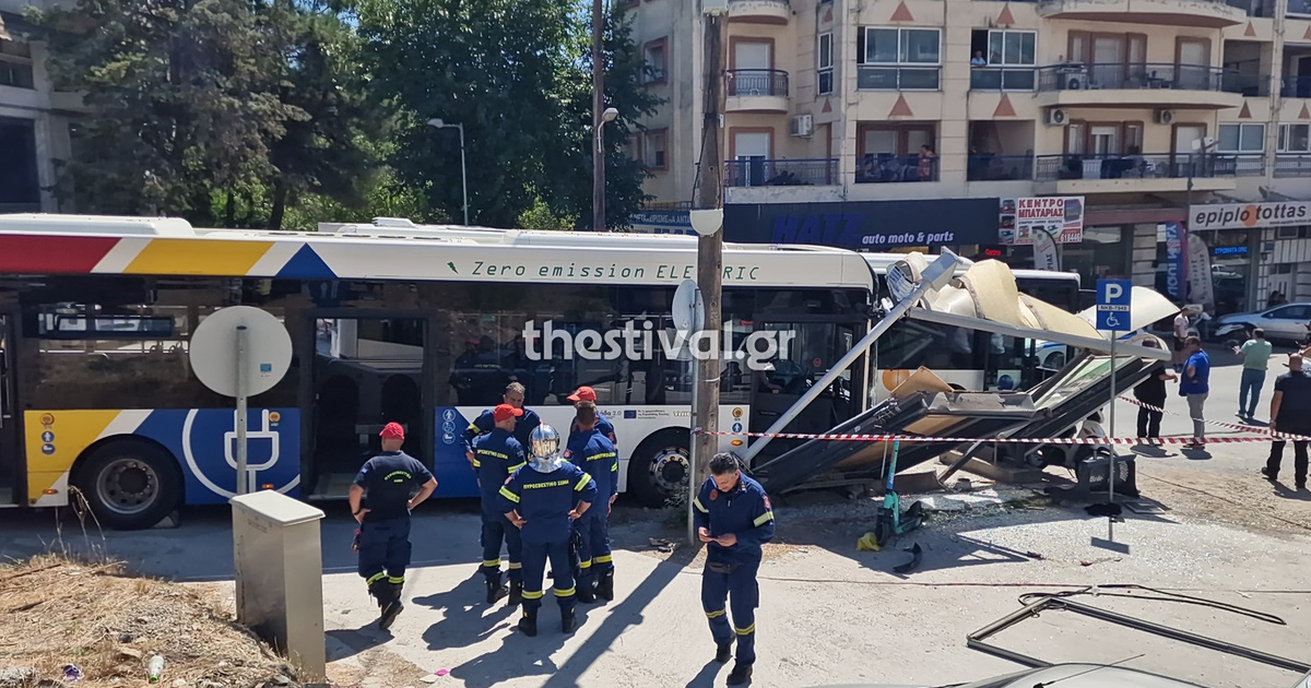 Χάος στη Θεσσαλονίκη: Ηλεκτρικό λεωφορείο σε στάση!