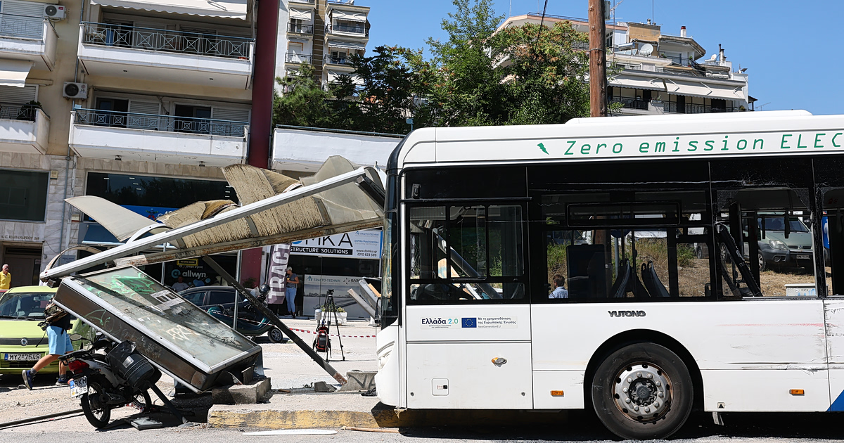 Θεσσαλονίκη: Λεωφορείο σαρώνει στάση! 21χρονη χαροπαλεύει