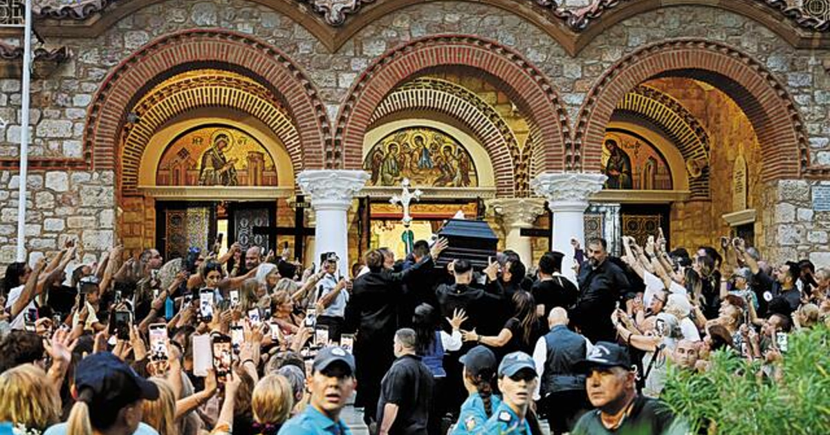 Το μυστήριο Μαζωνάκη: Πτυχίο Χονολουλού, φιλικοί έλεγχοι;