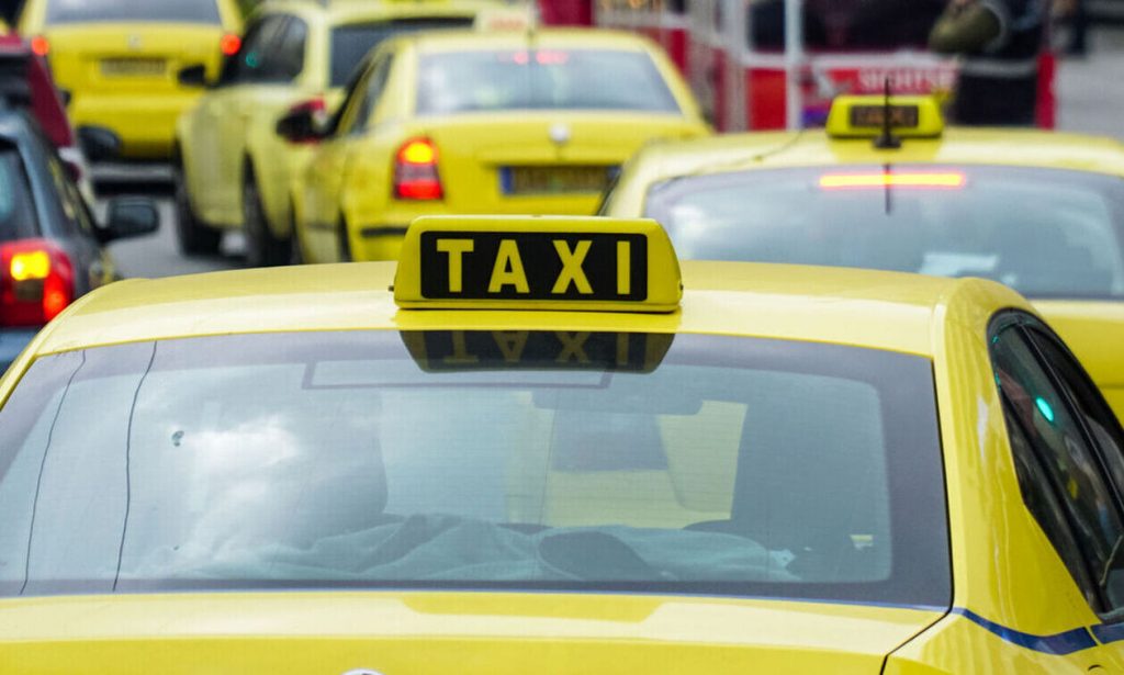 Έρχονται αυξήσεις στα ταξί: Πού ακριβαίνουν έως 15 ευρώ;