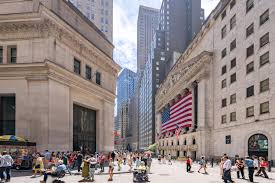 Η Wall Street ανοίγει ξανά μετά τις επιθέσεις και βυθίζεται
