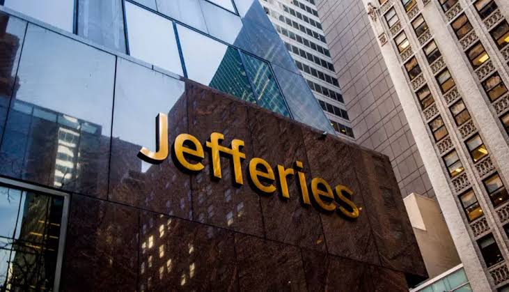 Jefferies: Διπλό «Buy» σε Optima και CrediaBank – Στα 15,70 και 1,30 ευρώ οι τιμές-στόχοι