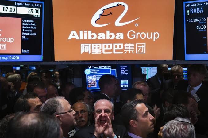 Η Alibaba γράφει ιστορία στη Wall Street