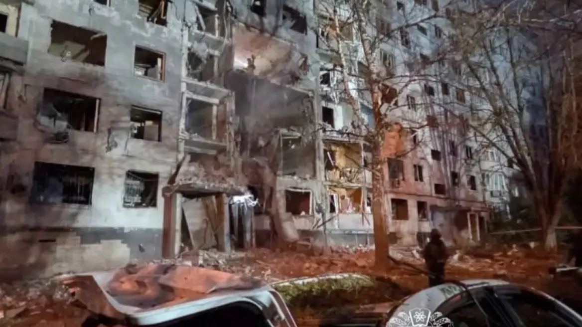 Ρωσική βόμβα προκάλεσε τον τραυματισμό 22 ανθρώπων στο Χάρκοβο της Ουκρανίας