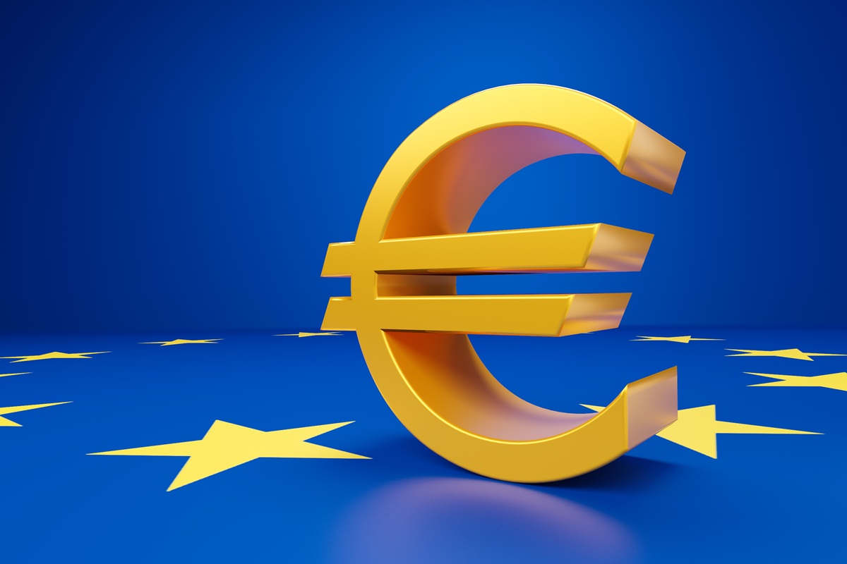 ΕΚΤ: «Ξεφουσκώνουν» οι αυξήσεις μισθών – Στο 2,2% το 2026