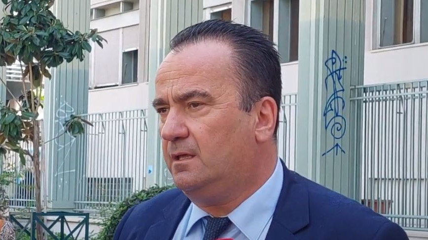 Υπόθεση Μαζωνάκη: «Δεν υπάρχει το μήνυμα στη δικογραφία», λέει ο δικηγόρος του υπνοθεραπευτή