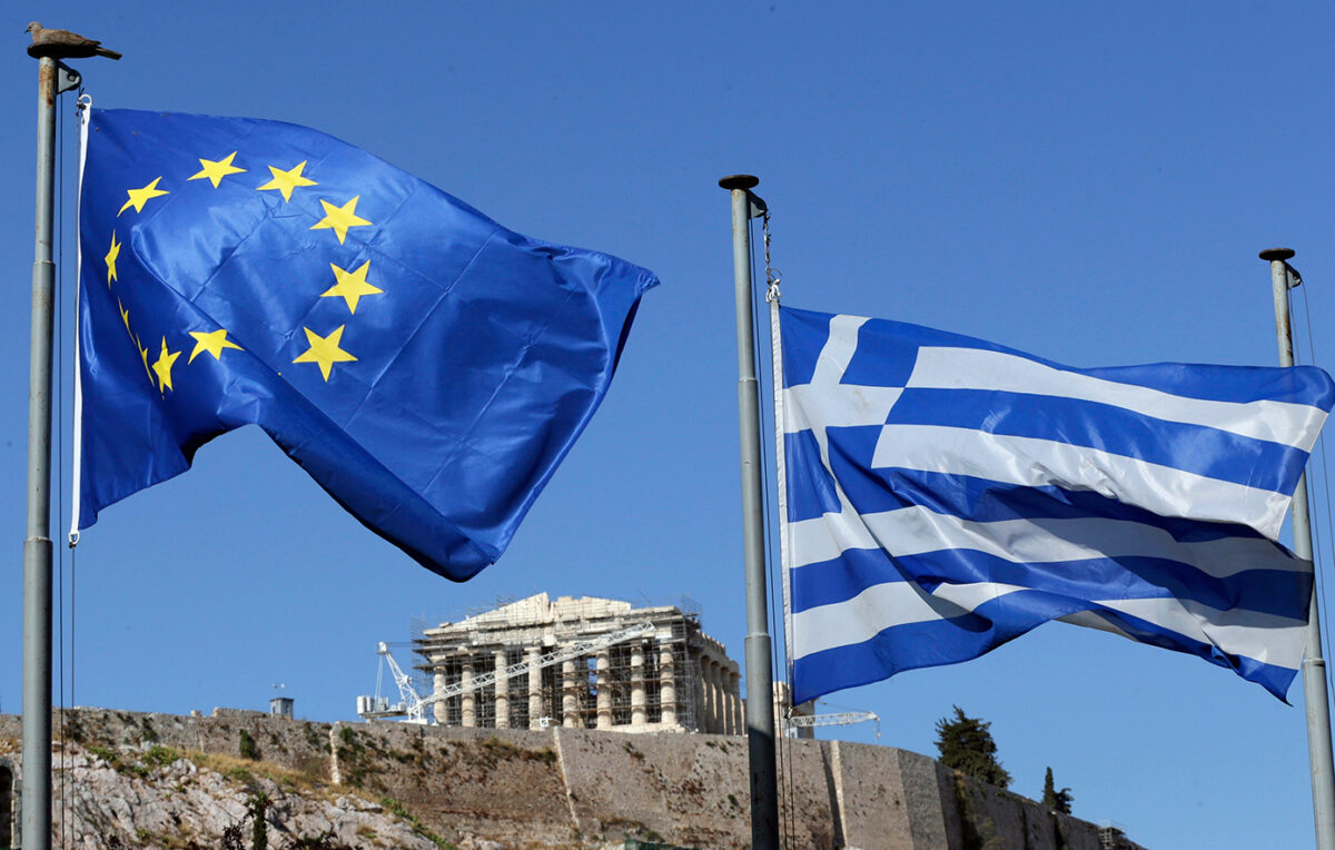 Bloomberg: Ανάπτυξη άνω του 2%  στην Ελλάδα βλέπει η κυβέρνηση για το 2027 – Τι προβλέπει ο προϋπολογισμός