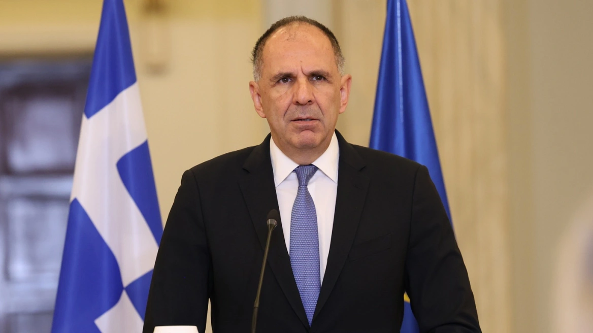 Επικοινωνία Γεραπετρίτη με τον Αιγύπτιο ομόλογό του, στο επίκεντρο η στρατηγική συνεργασία Αθήνας – Κάιρου