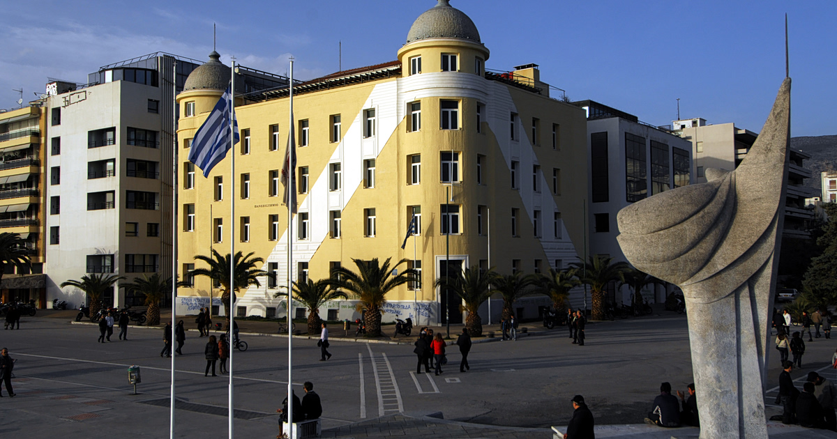 Βόλος: Ταξί-ρινγκ! Δέκα ξυλοκόπησαν ανυποψίαστους