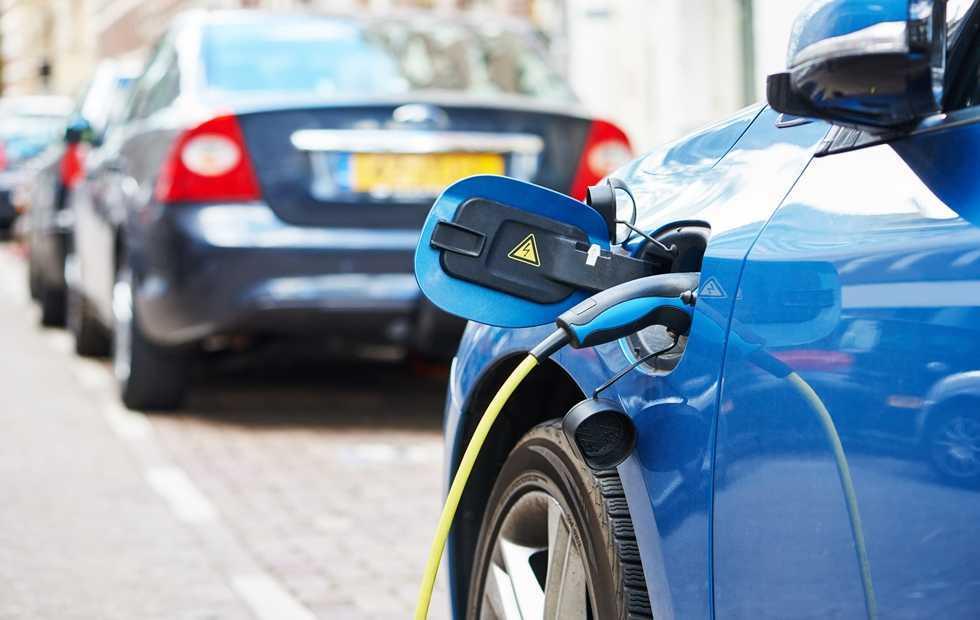Renault: 10 δισ. ευρώ για ηλεκτρικά στη Γαλλία! Θα τρέξει;