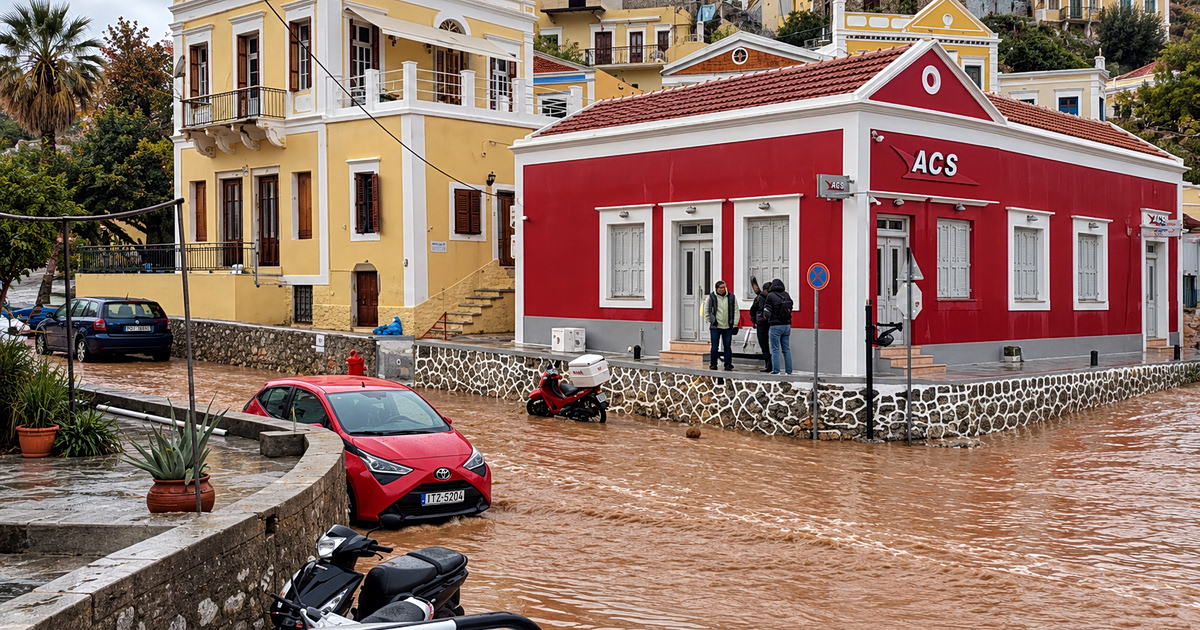 Σύμη: Η κακοκαιρία μεταμόρφωσε τους δρόμους σε χείμαρρους!