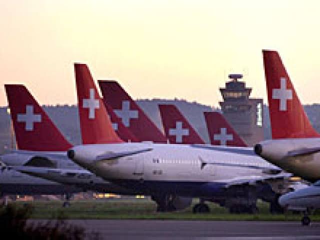 Η Swissair μένει χωρίς μετρητά και καθηλώνεται