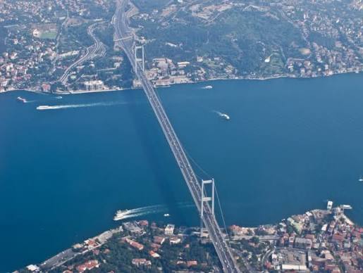 Η γέφυρα του Βοσπόρου που ενώνει Ευρώπη και Ασία