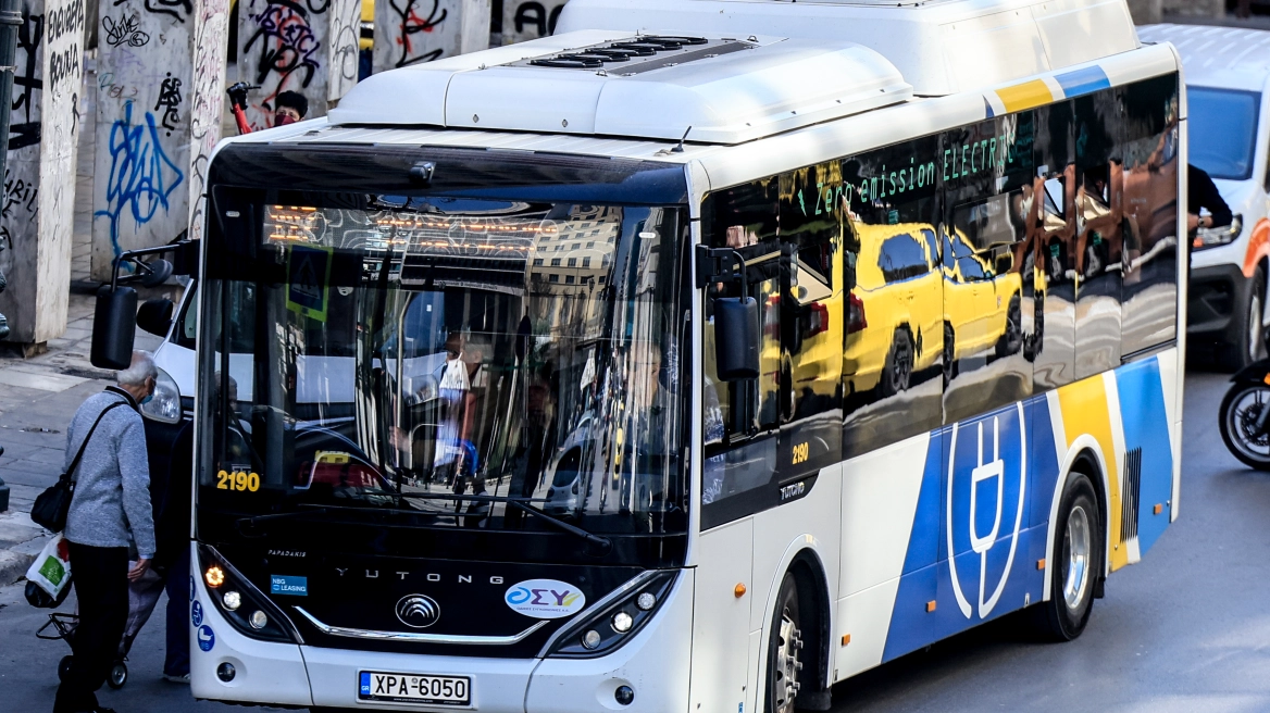 Συνελήφθη 65χρονος οδηγός λεωφορείου που παραβίασε δύο κόκκινα φανάρια στη Μεσογείων