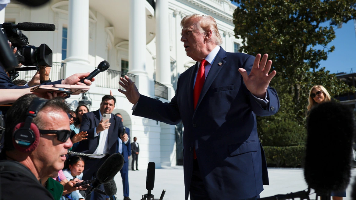 Δικαστική νίκη για τα CNN, MS NOW και Politico: Διατηρούν την πρόσβαση στον Λευκό Οίκο για όσο εκκρεμεί η αγωγή