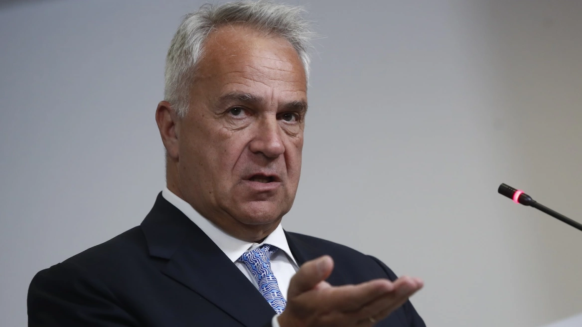 Βορίδης για Καραμανλή: Δεν έχει ξεπεράσει το όριο, λέει τη γνώμη του