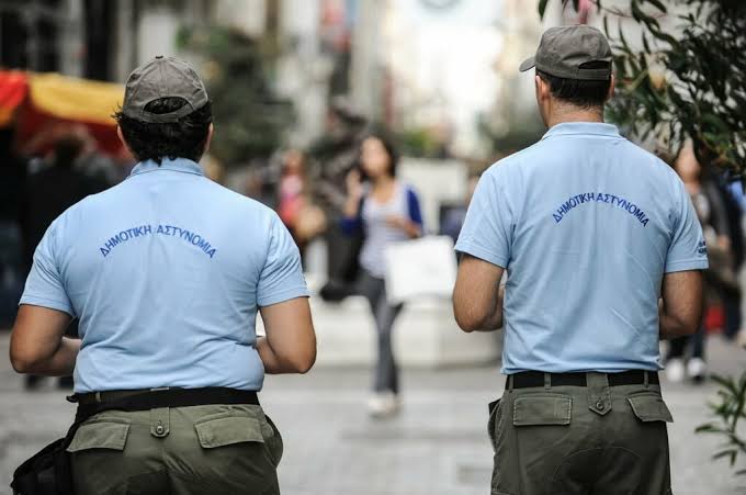 Δημοτική Αστυνομία: Νέα εγκύκλιος – Δεν περιορίζεται στις κλήσεις για παρκάρισμα. 