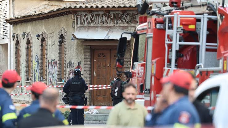Κολωνός: Το τηλεφώνημα για «βάζο με ναρκωτικά» – Η ανακοίνωση της ΕΛ.ΑΣ. για την έκρηξη