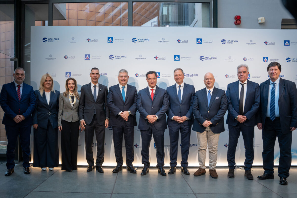 HELLENiQ ENERGY: Προσφορά νέου υπερσύγχρονου αγγειογράφου στο Πανεπιστημιακό Γενικό Νοσοκομείο Λάρισα