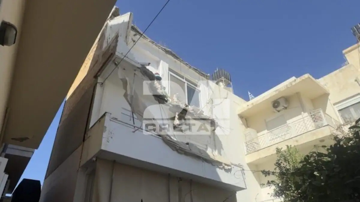Ηράκλειο: Κατέρρευσαν τμήματα πολυκατοικίας μέσα στη νύχτα  