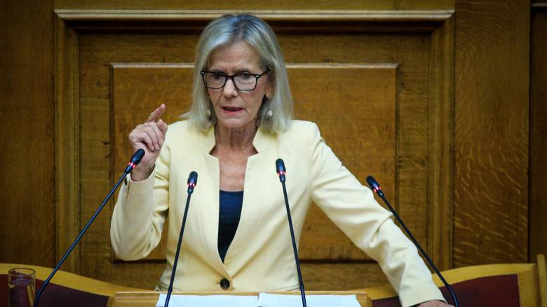 Πούλου: «Η ΝΔ δίνει γη και ύδωρ σε ξένους επενδυτές» – Καταψήφισε το νομοσχέδιο