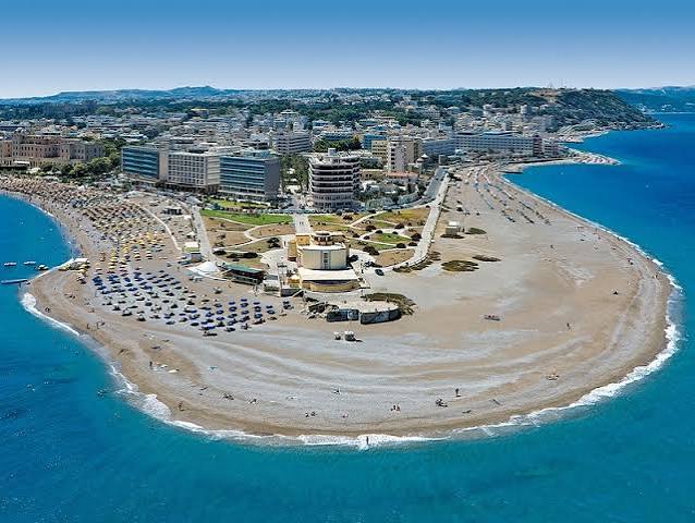 «Χωριάτικο»: Το κόλπο με τους «αχυράνθρωπους» για 25 παραλίες στη Ρόδο – Προσφορές 600.000 ευρώ που δεν πληρώθηκαν ποτέ