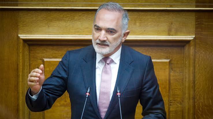 Σαλμάς κατά Γεωργιάδη: «Χοροπηδάει σαν πίθηκος» – «Λάθος μου που ασχολήθηκα»