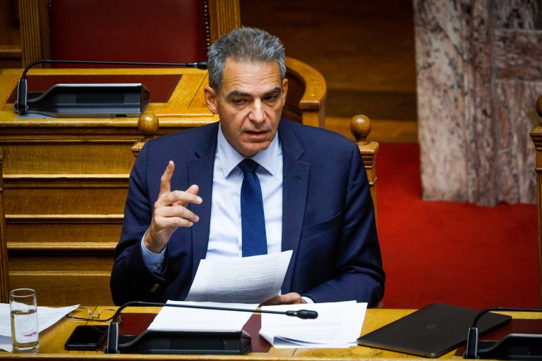 Κάσος: Ο Συρίγος επιμένει – «Δεν παίρνω τίποτα πίσω» για τη διπλή υποχώρηση